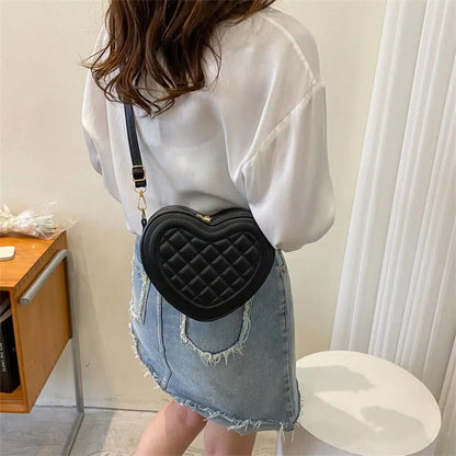 Luxury Love Shaped Shoulder Bag Small Handbags Designer Crossbody Bags Women Sling Purse Red Peach Heart Phone Bag Shoulder Bag