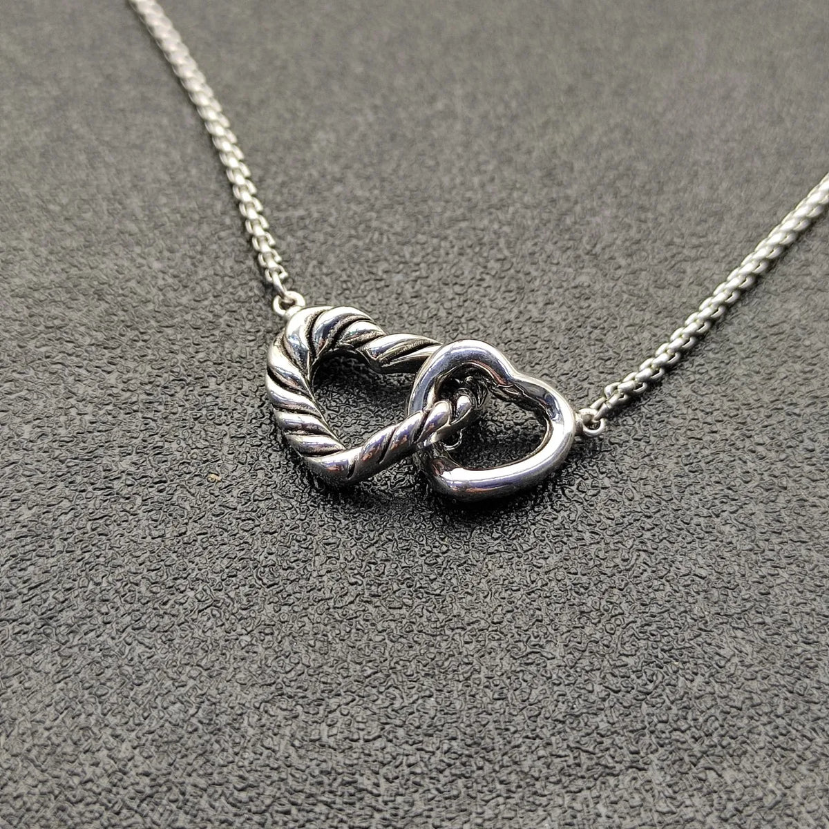 2026 New High Quality DY Necklaces Collection Simple and Elegant Perfect for Any Occasion Suitable for Both Men and Women 3