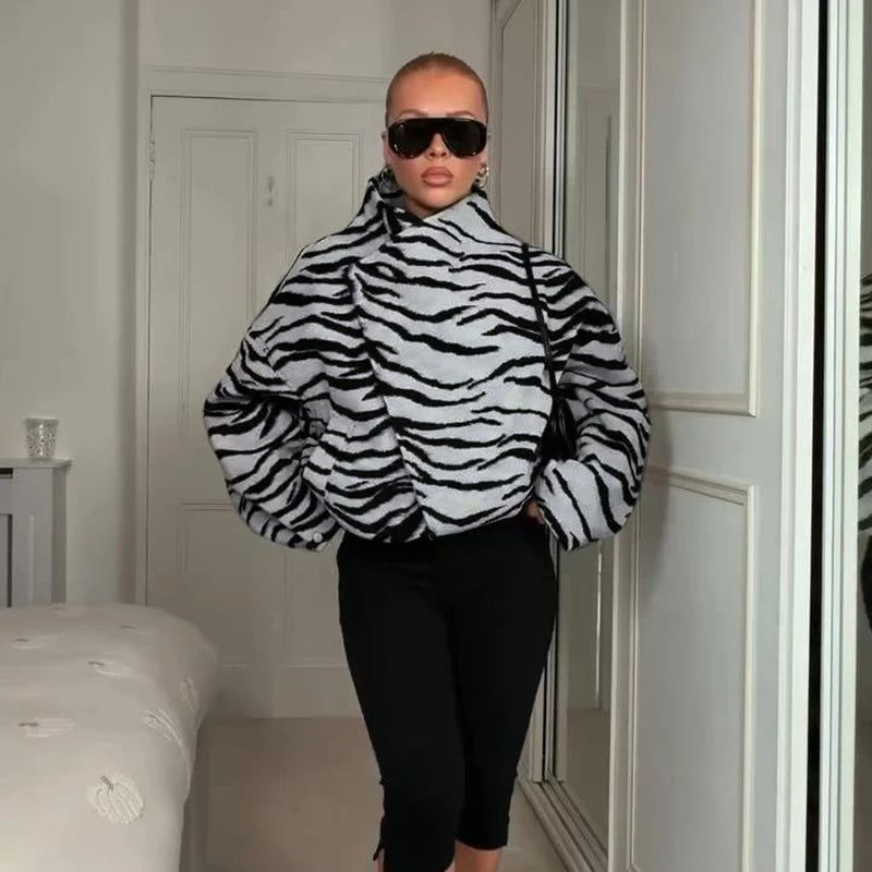 Fashion Women's Zebra Stripe Print Jacket Stand Collar Full Sleeve Loose Oversize Jackets Female 2026 Autumn Street Lady Coat
