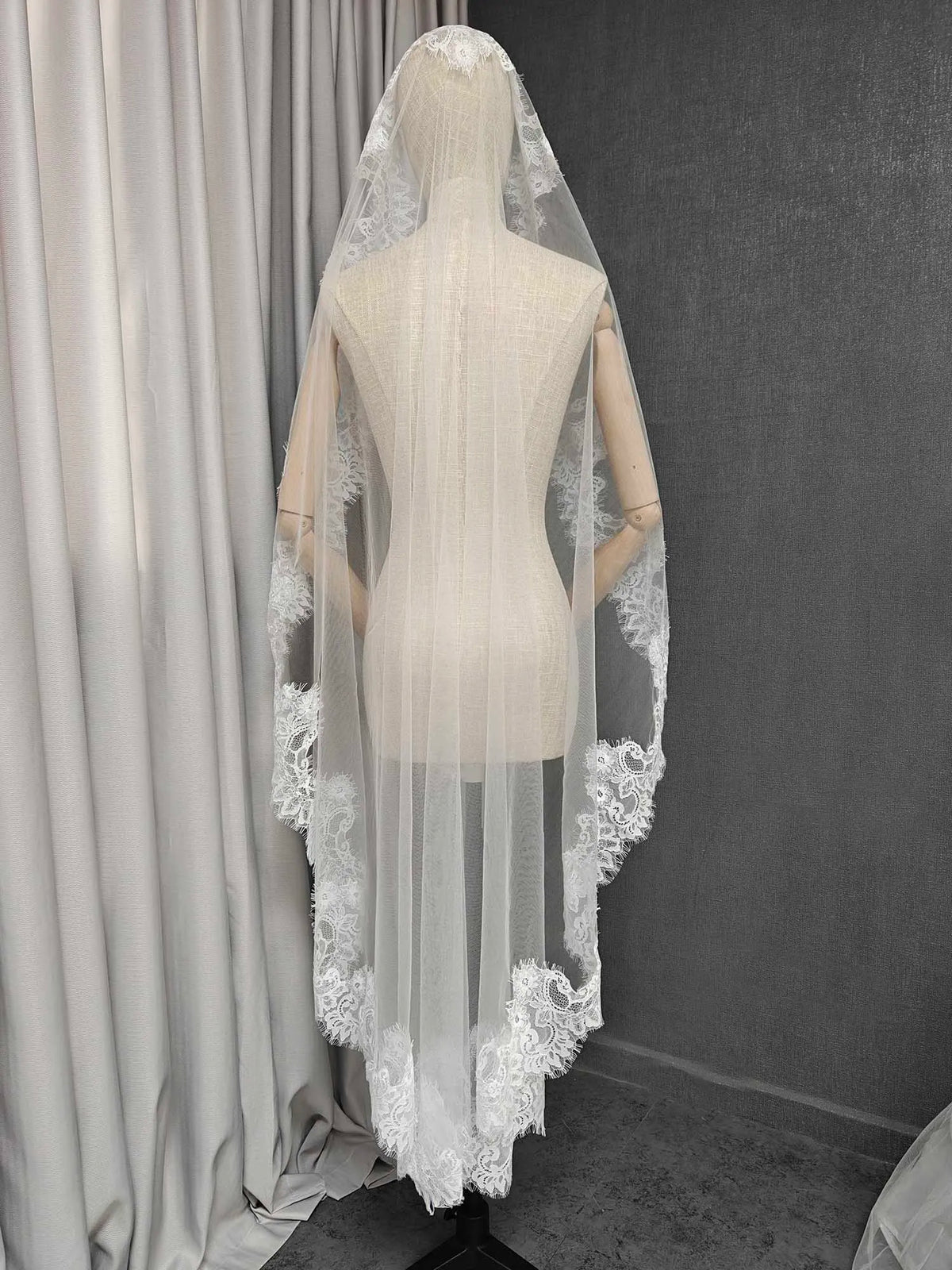 Customized Mantilla Veil with Eyelash Lace, Single Tier 1m/1.5m/2m Wedding Veil with Hidden Comb, Eyelash Lace Ivory Bridal Veil
