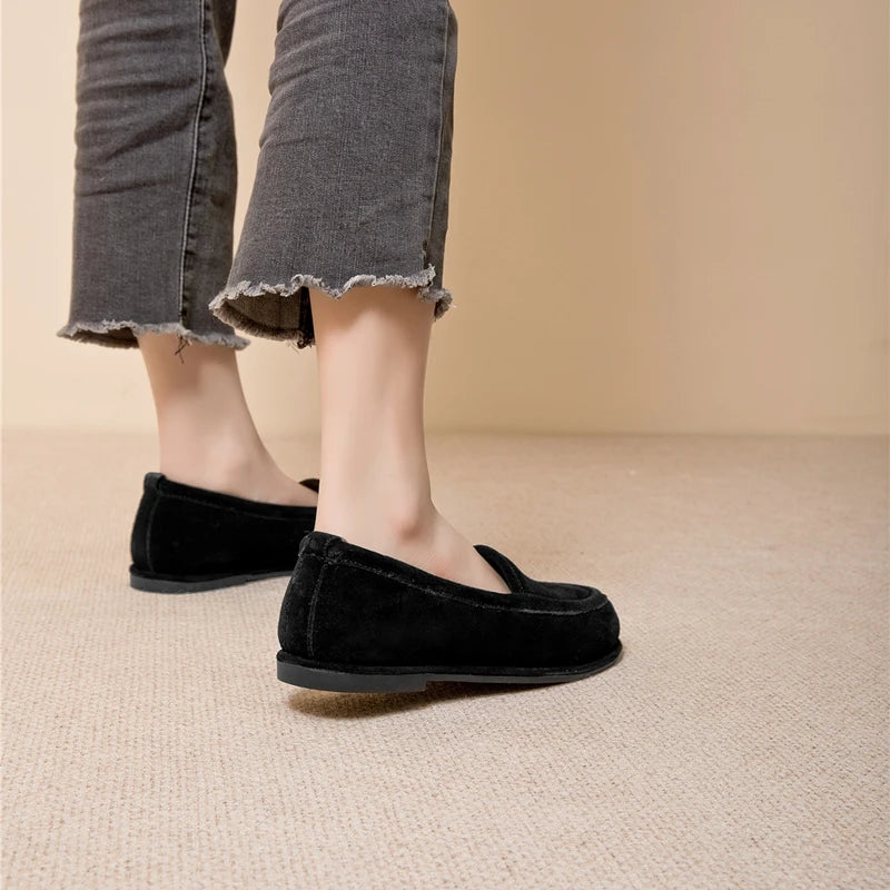 Winter Shoes Women's 2026 New Wool One-piece Women's Loafers Low Heel Fashion Casual One-Foot Slip-on Warm Ladies Shoes