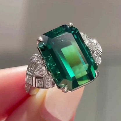 Huitan Big Green Cubic Zircon Women Rings Anniversary Party Luxury Accessories for Lady Birthday Gift Temperament Female Jewelry