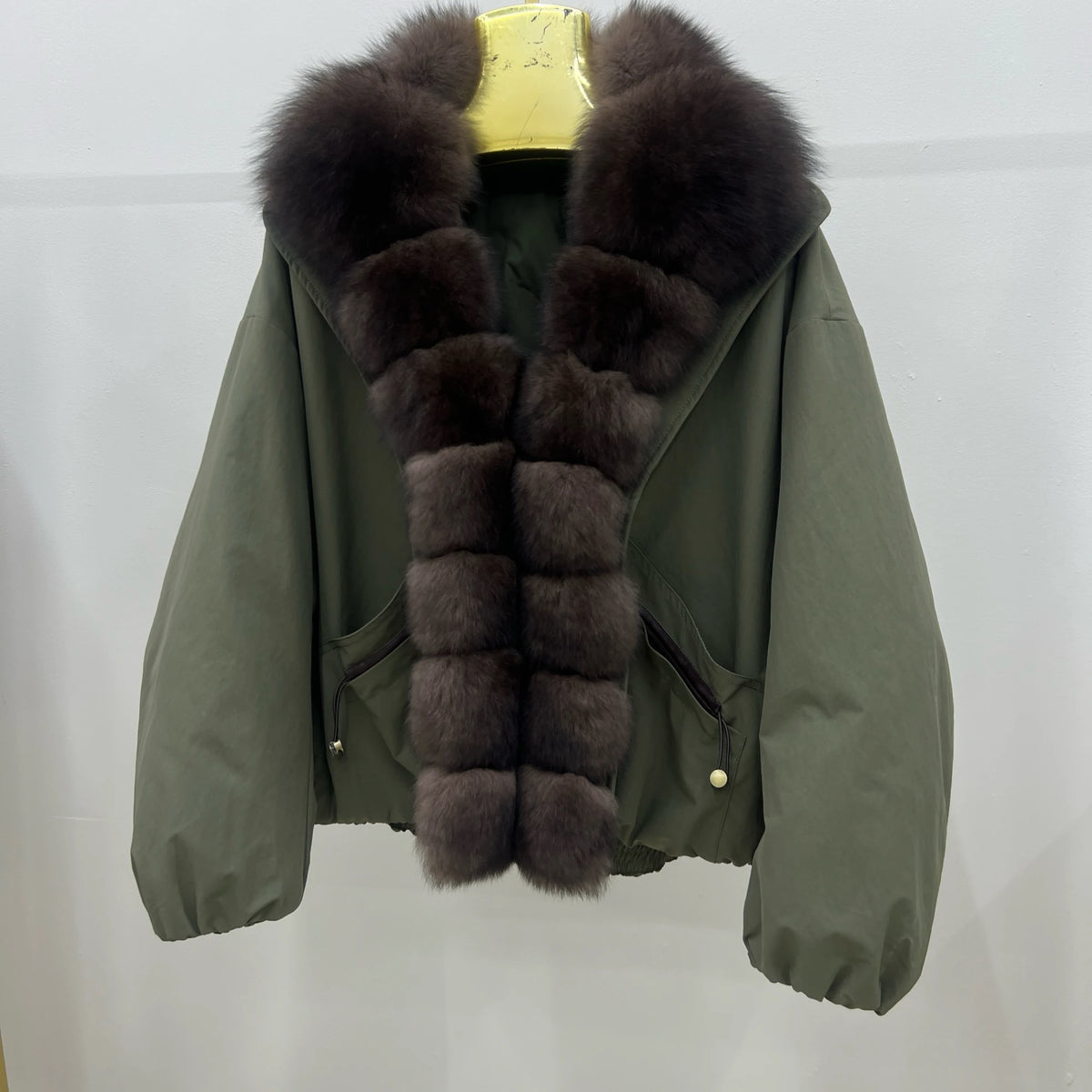 Aulande Women's Winter Short Down Jacket Parka with Natural Fox Fur Collar, Goose Down Filling, Loose Thick Warm Luxury Outdoor