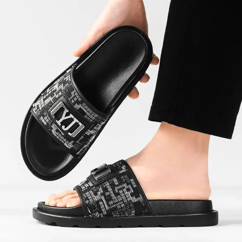 Summer 2026 Large Size Luxury Buckle Trendy Full Face Bread Slippers Retro Casual Beach Slippers Comfortable Roman Style Sandals