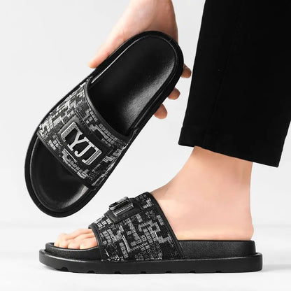 Summer 2026 Large Size Luxury Buckle Trendy Full Face Bread Slippers Retro Casual Beach Slippers Comfortable Roman Style Sandals