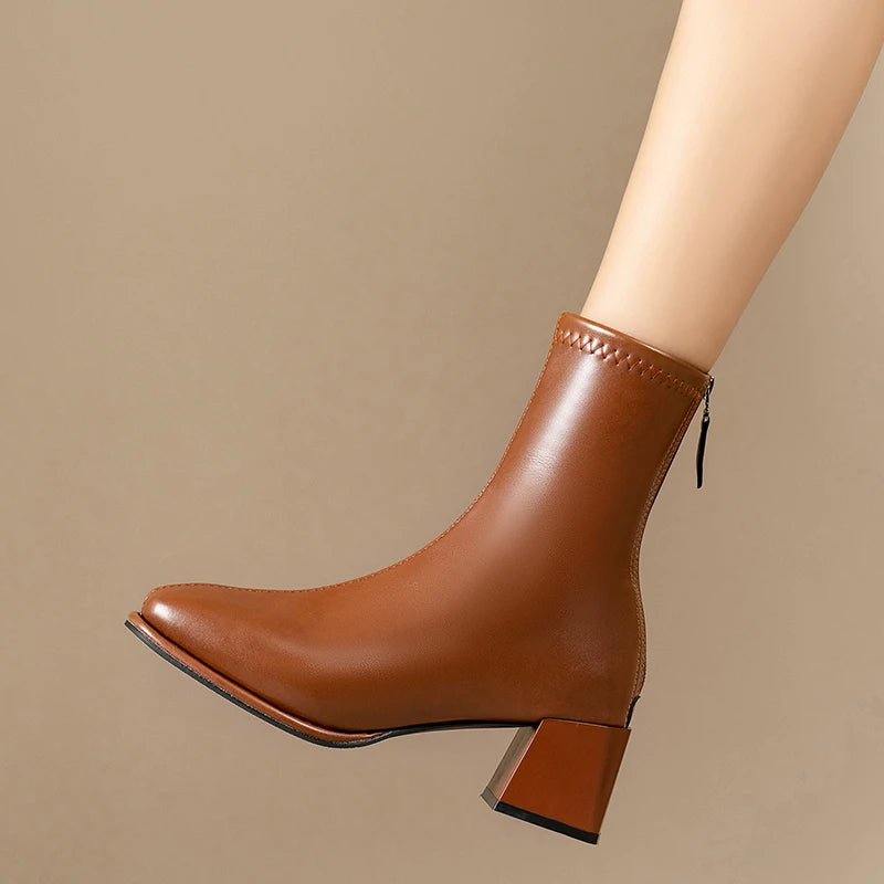 High-quality square-toe platform short boots for ladies, 2025 new fashion trend Wide heel, back zipper, large size women's boots