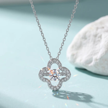 KISS MANDY 925 Pure Silver D Color Moissanite Four-Leaf Clover Necklace Flower Diamond Pendant Choker Chain Elegant Gift SMON20