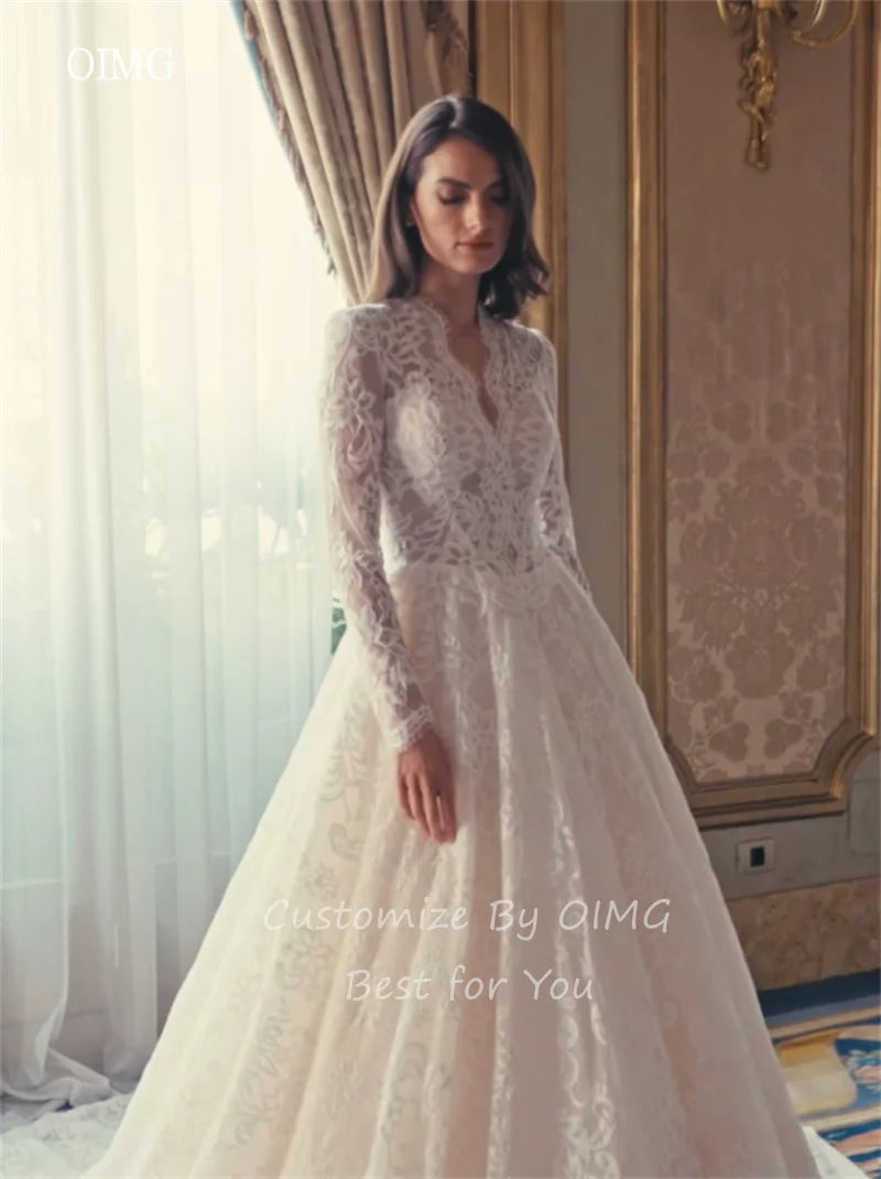 OIMG Luxurious Lace V Neck A Line Wedding Dress Long Sleeves Church Bride Dresses Floor Length Long Tail Wedding Gown Customized