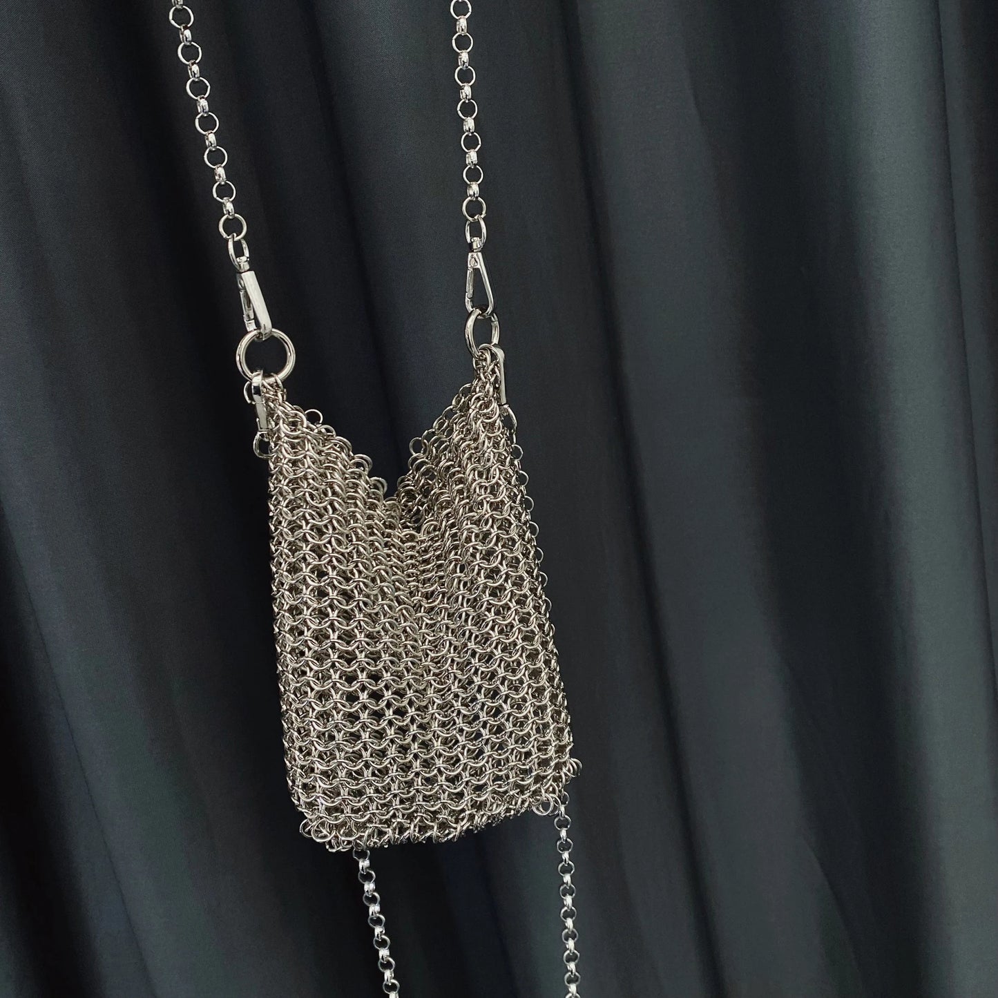 Metallic Hauberk Shoulder Bag Woven Ring Tote Chain Mail Designer Purses and Handbags Handmade Hollow Crossbody Bags for Women