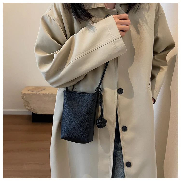 Women Leather Small Crossbody Bag Designer Cell Phone Bag Lightweight Fashion Shoulder Bag Ladies Travel Purse