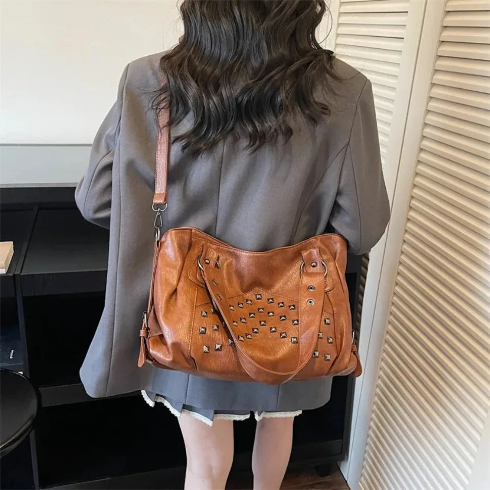 Rivet Punk Large Capacity Handbags Top Quality Sturdy Soft Leather Casual Tote Bag Shoulder Crossbody Bags Daily Commute Travel