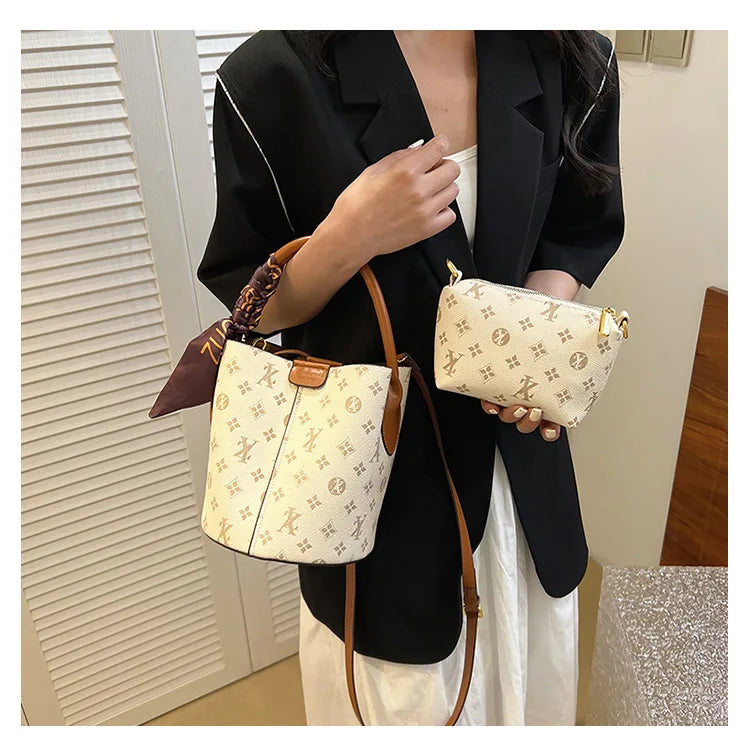 2025 Luxury Designer Women'S Shoulder Bag High-End Fashional Water Bucket Bag Crossbody Bags Unique Women Clutch Travel Tote Bag