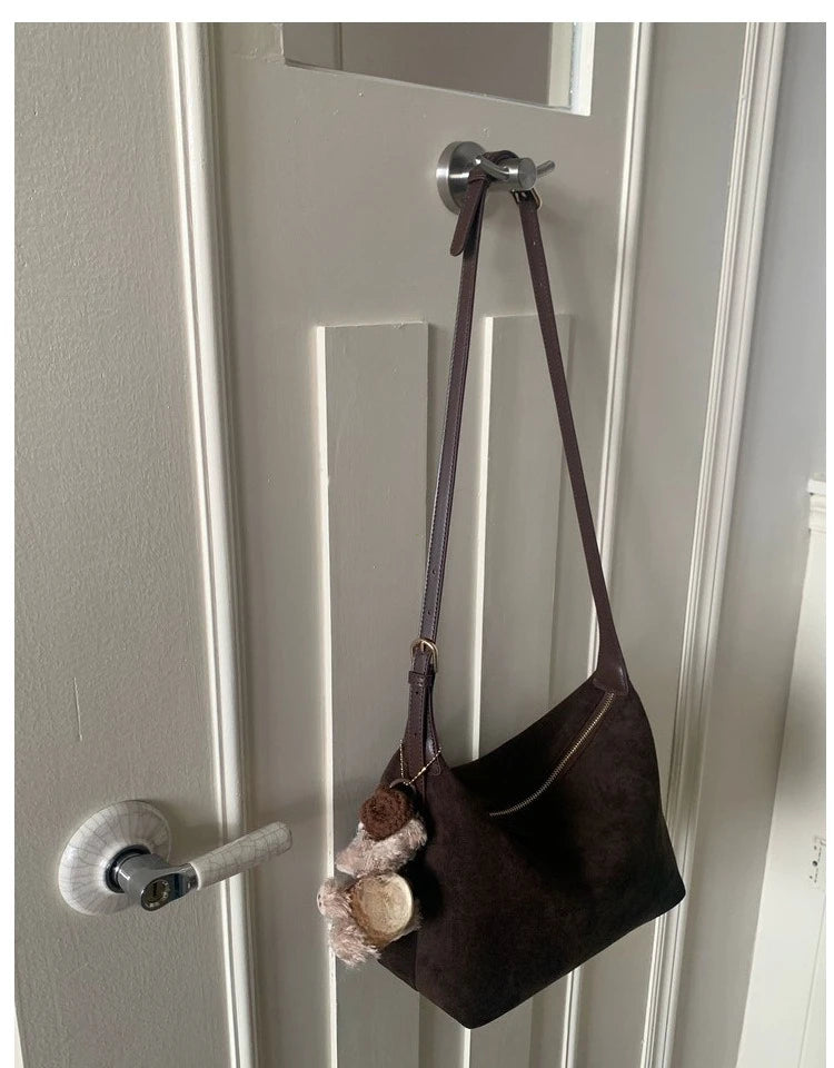 Punk Style Rivet Design Soft Leather Underarm Bags Women Solid Color Casual Shoulder Bag Large Capacity Lady Handbags bolsas