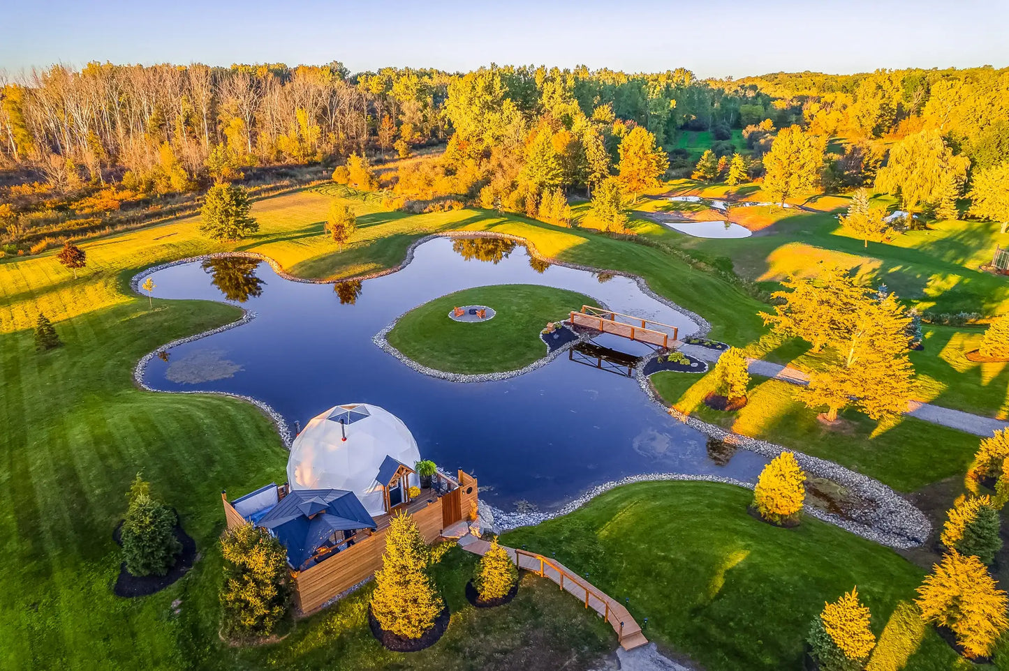 Luxury Glamping Dome Tent  - Waterproof Geodesic Shelter with Panoramic Window, Outdoor Garden Party & Eco Resort Camping House