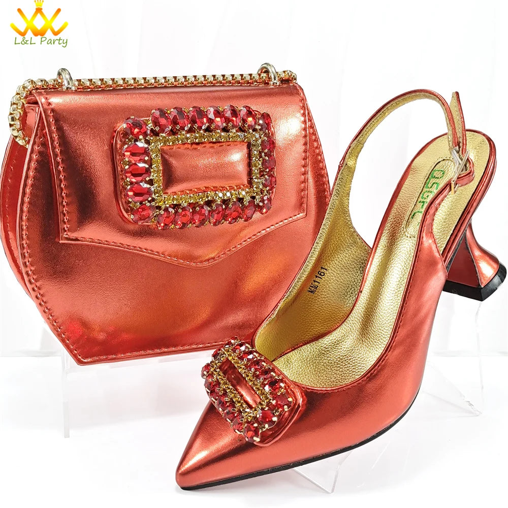 2024 Latest Nigerian Design Italian Women's Comfortable Heels Pointed Toe Sandals Wedding Party Gold Color Shoes and Bags Set