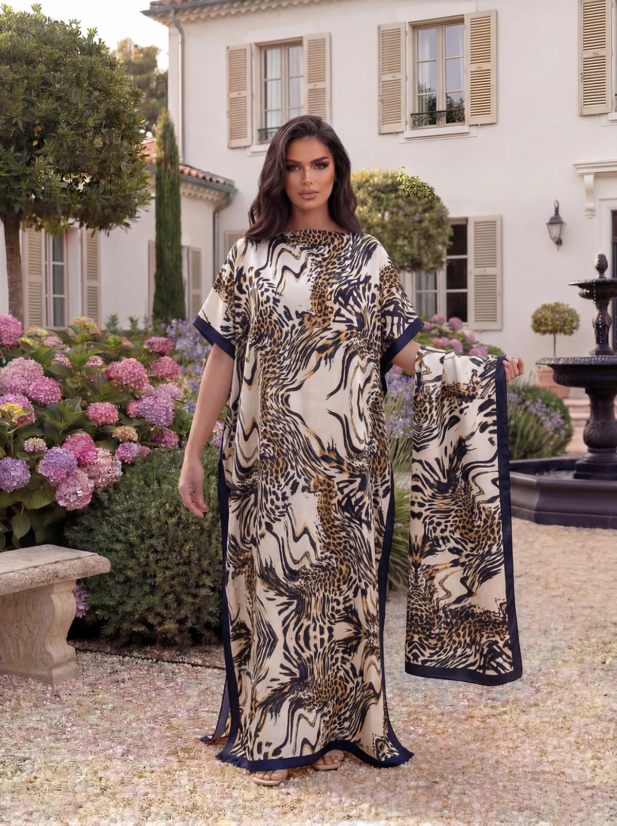Bold Lip Print Leopard Mixed Satin Abaya Scarf Set, Loose Batwing Maxi Kaftan For Muslim Women Summer Beach Holiday Wear