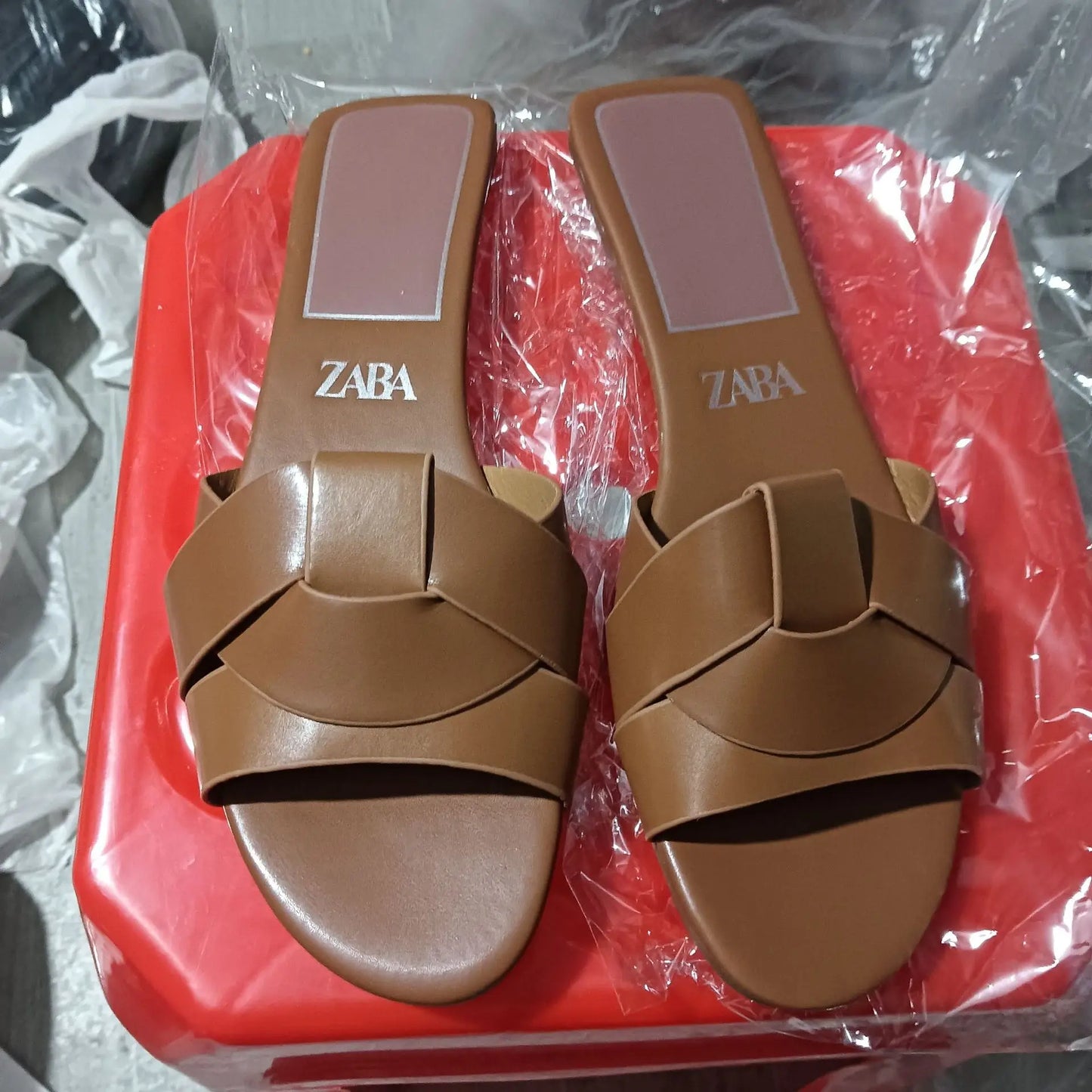 Flat Slippers Casual Shoes Woman 2026 Trend Luxury Summer Elegant Dresses Sandals Beach Designer House Round Toe Brand Bathroom