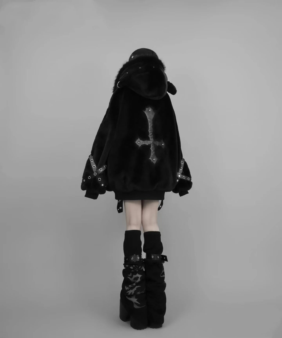 Mauroicardi Autumn Winter Oversized Warm Soft White Faux Fur Coat Women with Hood Harajuku Fashion Fluffy Jacket Streetwear 2025