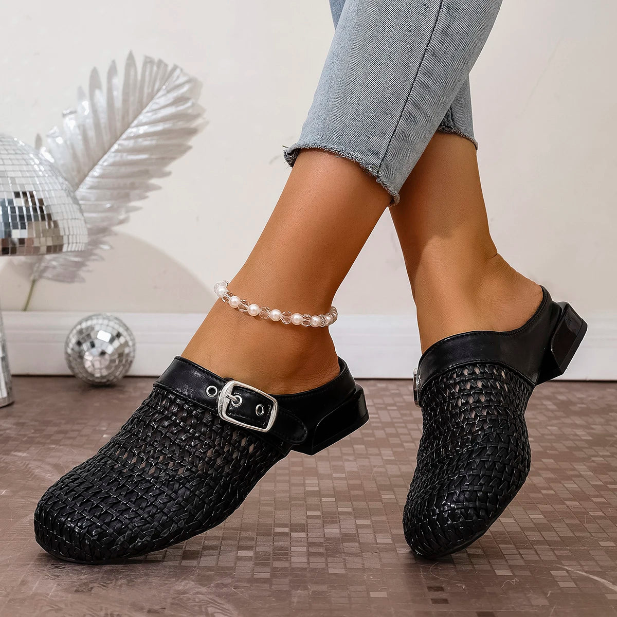 Women Flat Slippers Anti-slip Outdoor Women Shoes Breathable New Retro Platform Sandals Elegant Slip on Slippers Slides Women