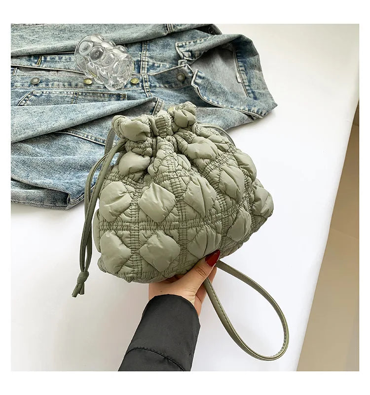 Women Drawstring Shoulder Bags Detachable Strap Quilted Crossbody Bag Solid Color Soft Padding Handbag for Outdoor Travel