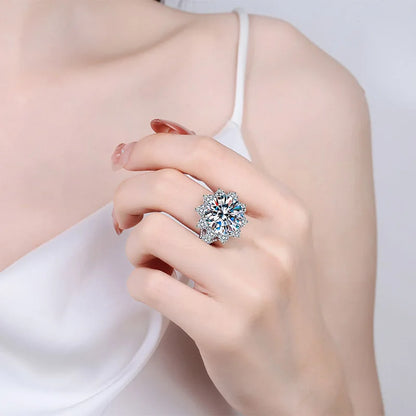 10ct Women's Moissanite Ring Wealth Flower Light Luxury Design PT950 Platinum Setting for Enhanced Confident Aura And Brightenin