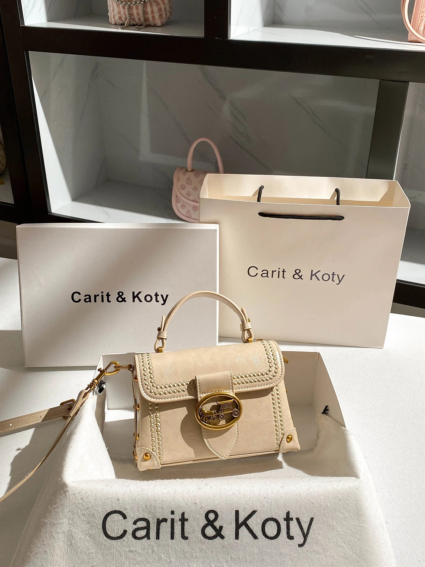 2025 Winter New in Handbags and Luxury Designer Bags for Party Popular and Delicate Square Make Up Handbag with Premium Leather