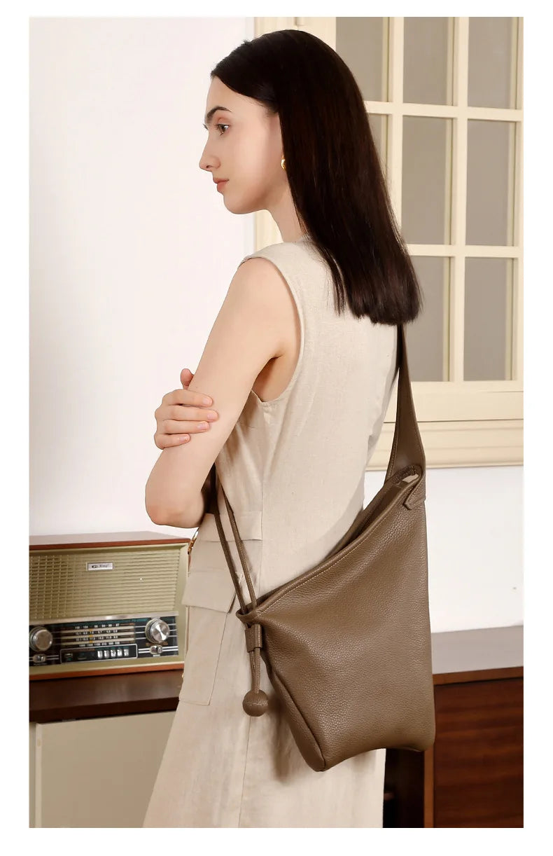 Women's Genuine Grade Cow Leather Handbags Luxury Designer Ladeis Shoulder Crossbody Bucket Bags for Woman Cowhide Underarm Bag