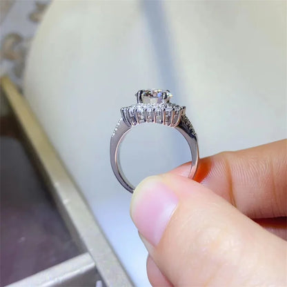Luxury 18K Solid Platinum PT950 certifid 2 carat D color moissanite ring wholesale eight heart eight cut diamond ring for women