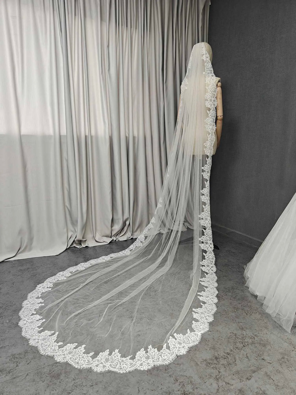 Customized Eyelash Lace Veil, 2m/2.5m/3m Wedding Veil with Comb, 1.5m Width Ivory Bridal Veil with Eyelash Lace