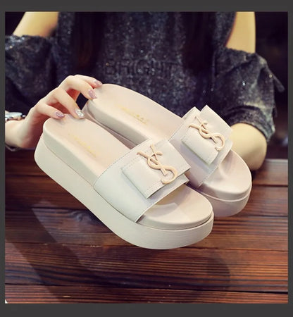 2025 Summer New Women's Fashion Letter Designer Sandals Casual Thick Bottom Round Toe Leather Beach Shoes Женские Сандалии