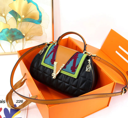 Luxury Women's Bag with V Ladies Leather Handbag Female Shoulder Bag Diamonds Crossbody Luxury Handbags Women Embroidery Bags