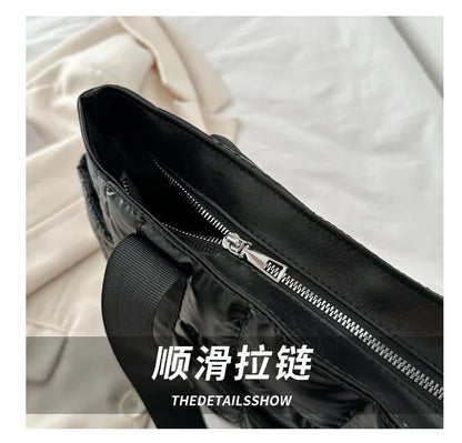 Space Padded Women Shoulder Bags For Winter 2025 Large Capacity Black Handbags Designer Nylon Cotton Warm Tote Solid