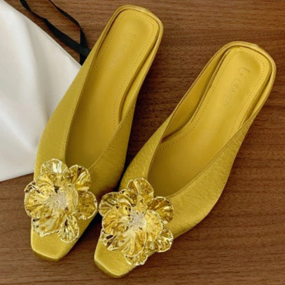 Luxury Crystal Flower Design Slippers for Women Summer 2025 Fashion Square Toe Backless Flat Sandals Elegant Party Mule Shoes