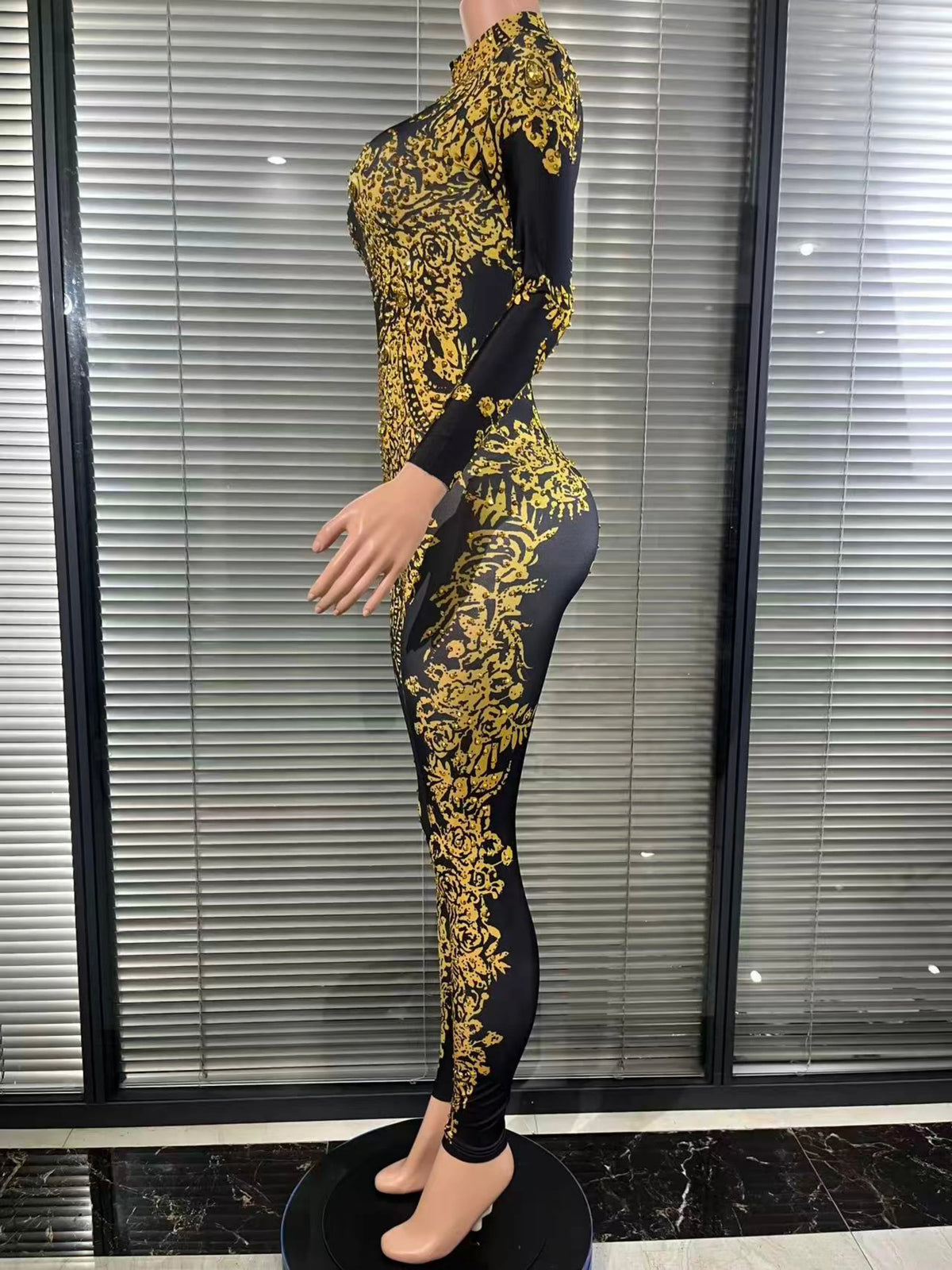 Sexy Luxury Fashion Long Sleeves Diamond Rompers Club Dance Stage Costumes Sexy Party Playsuits Women Rhinestones Jumpsuits