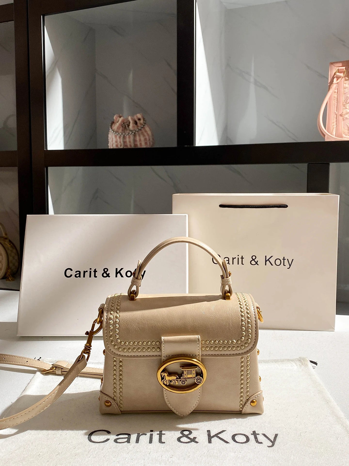 2025 Winter New in Handbags and Luxury Designer Bags for Party Popular and Delicate Square Make Up Handbag with Premium Leather