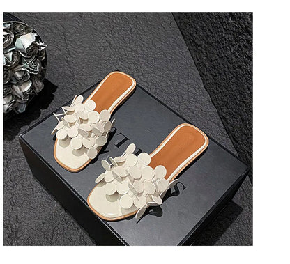 Luxury Floral Petal Flat Sandals Women 2025 Casual Slides Open Toe Sandalias Mujer Flipflops Home Slippers Femme Pantuflas Shoes