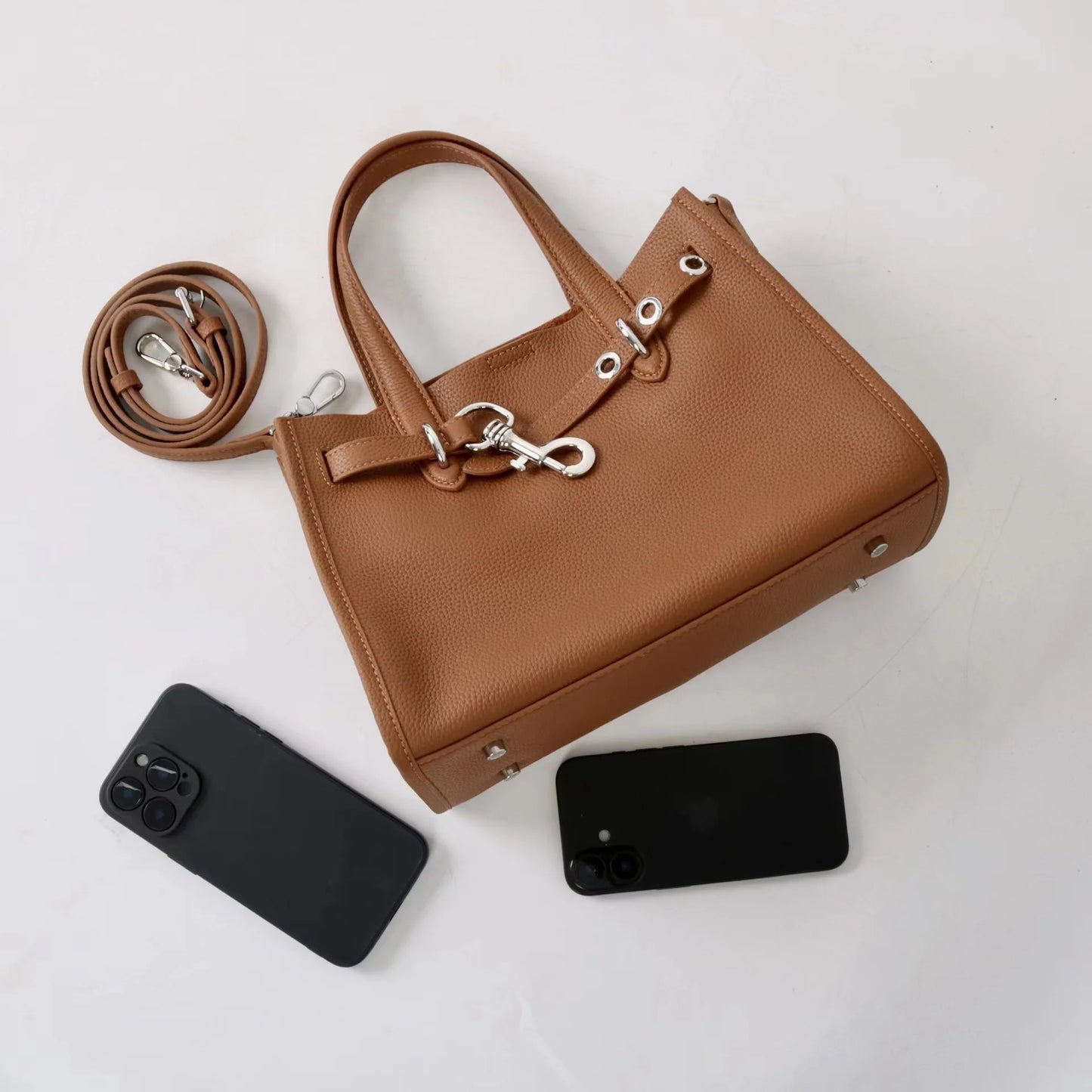 2026 Top grade Women's Genuine Leather Bag High Quality Casual Versatile Handbags Female Shoulder Bags Commute Totes Coffee