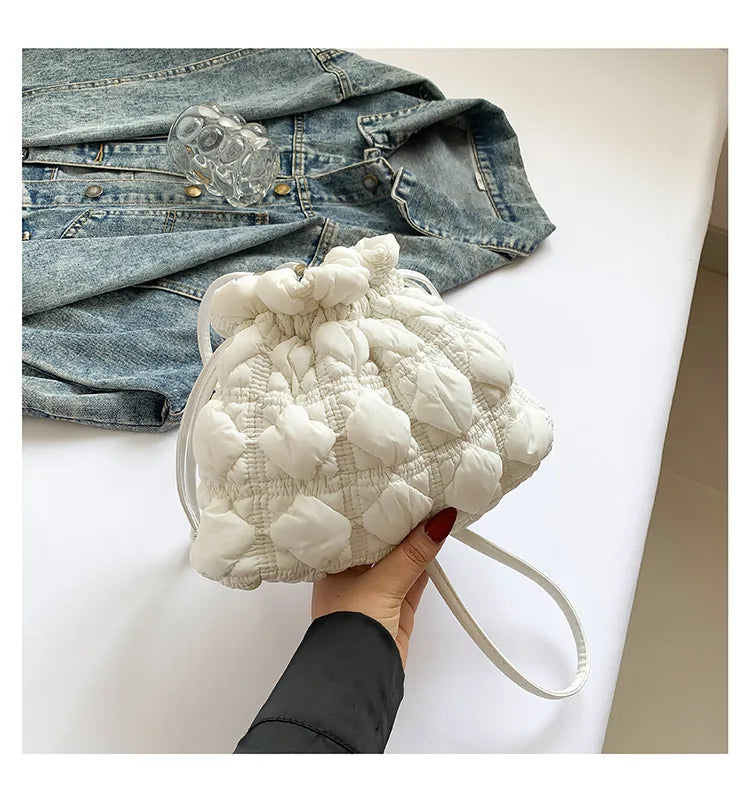 Women Drawstring Shoulder Bags Detachable Strap Quilted Crossbody Bag Solid Color Soft Padding Handbag for Outdoor Travel
