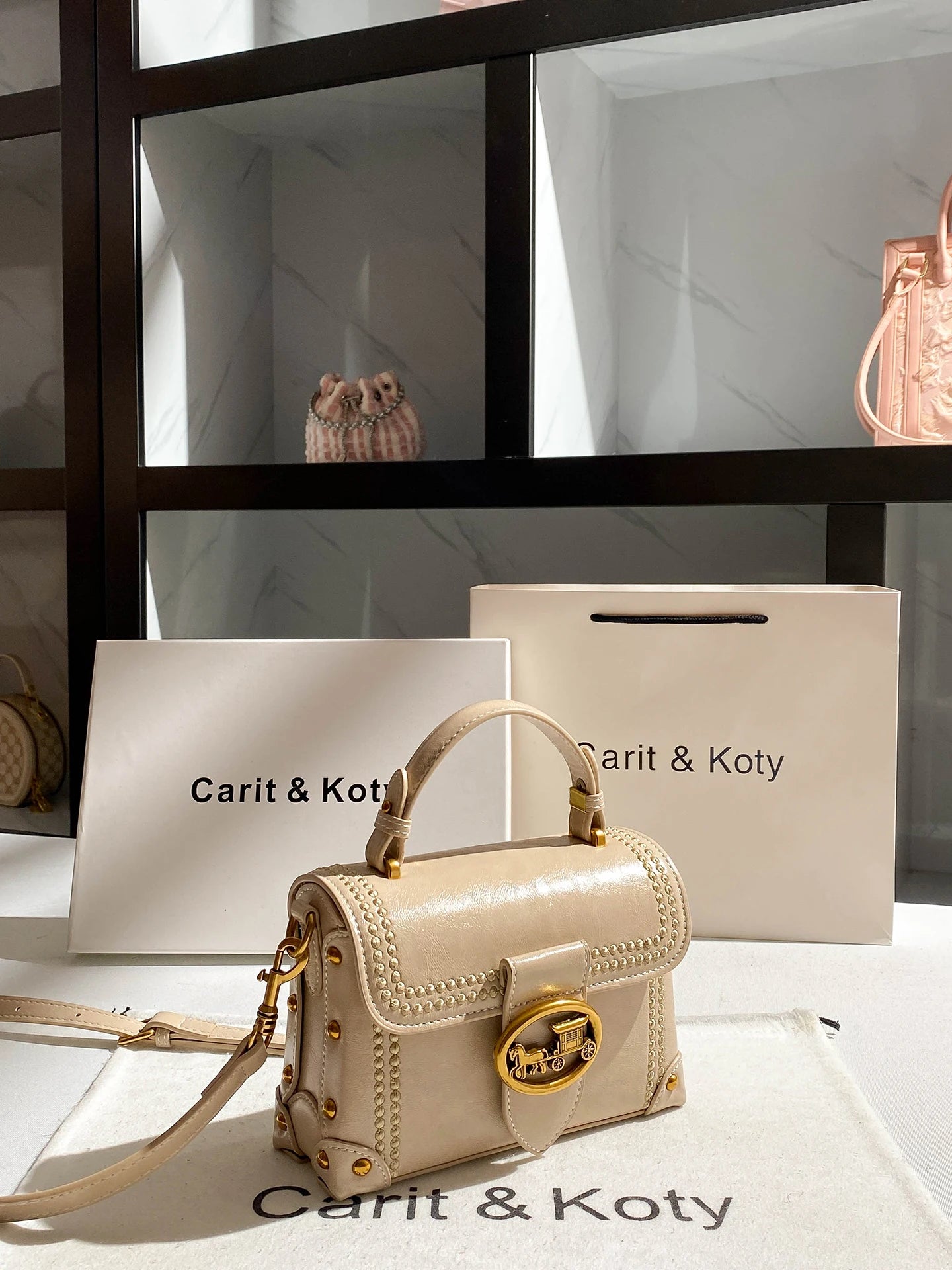 2025 Winter New in Handbags and Luxury Designer Bags for Party Popular and Delicate Square Make Up Handbag with Premium Leather