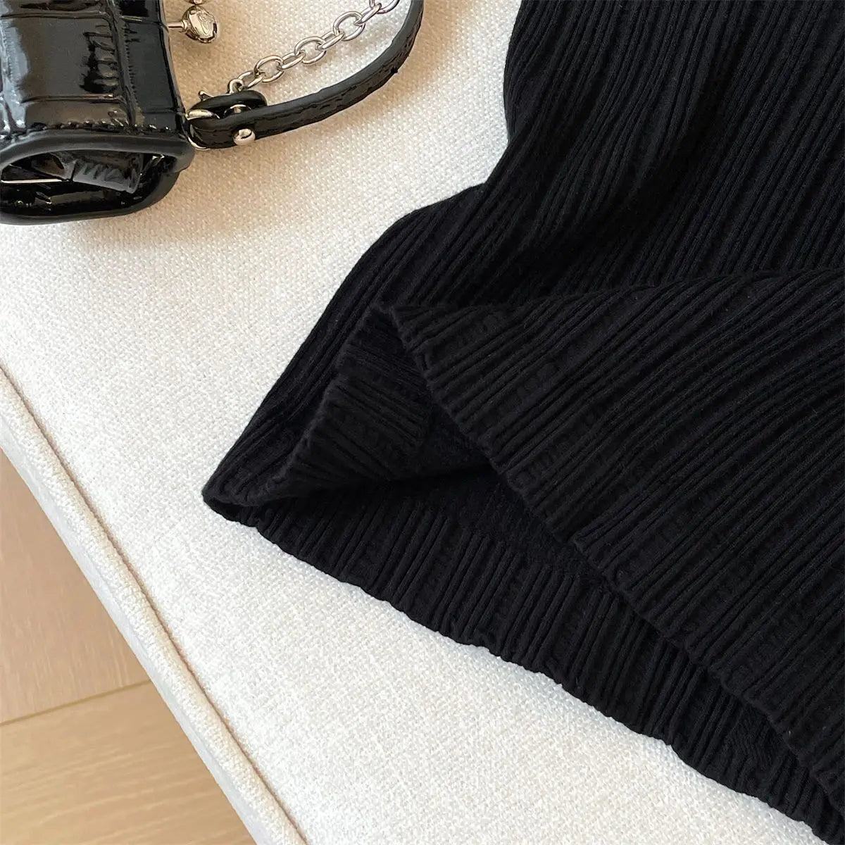Fashion V Neck Sleeveless Summer Knit Tank Top White Women Black Casual Basic T Shirt Off Shoulder Camis Sexy Backless Crop Tops
