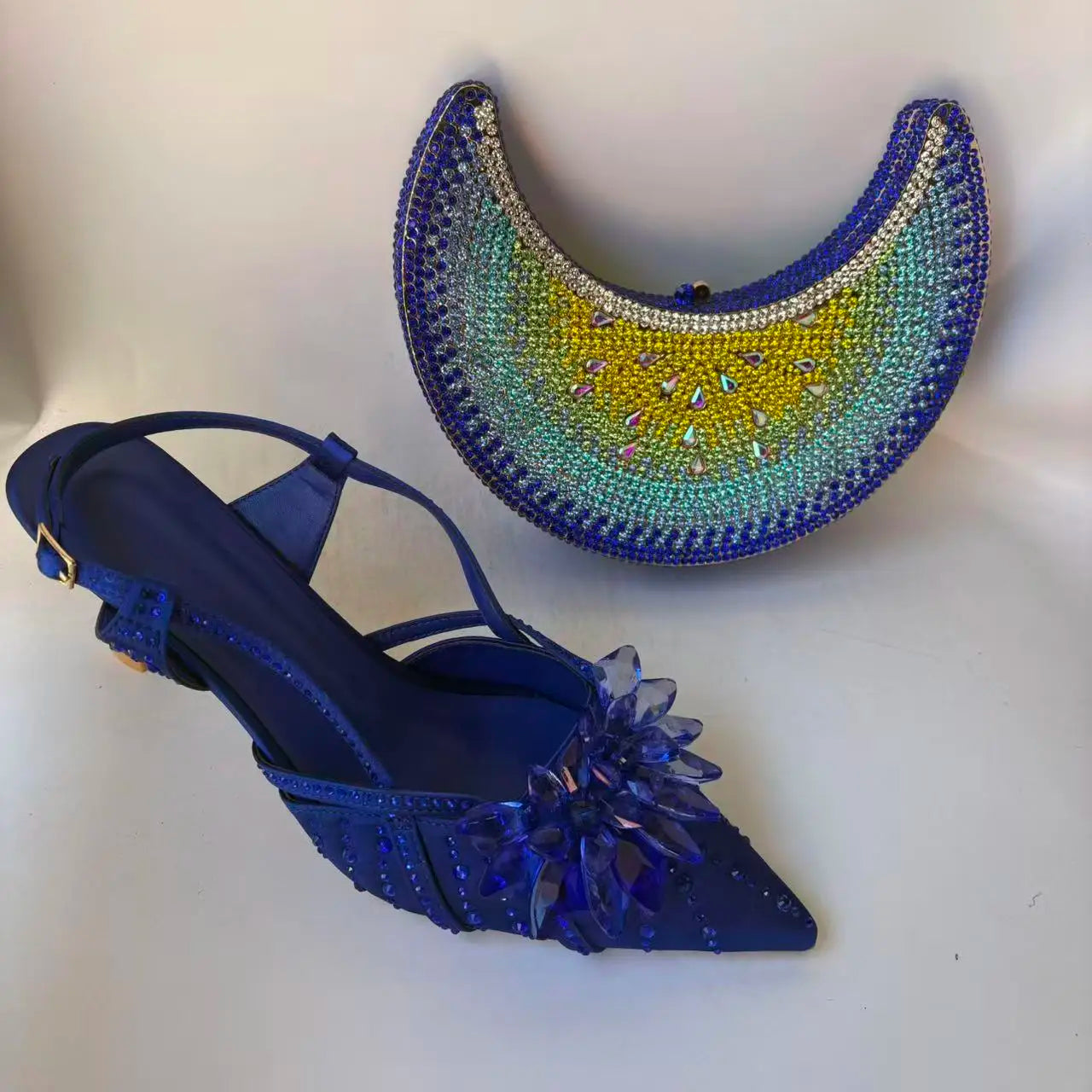 Insightlink Latest Shoes Women Luxury Rhinestone Crystal Pumps 2024 New Fashion Slippers Sandals Party Low Heels Elegant Italian