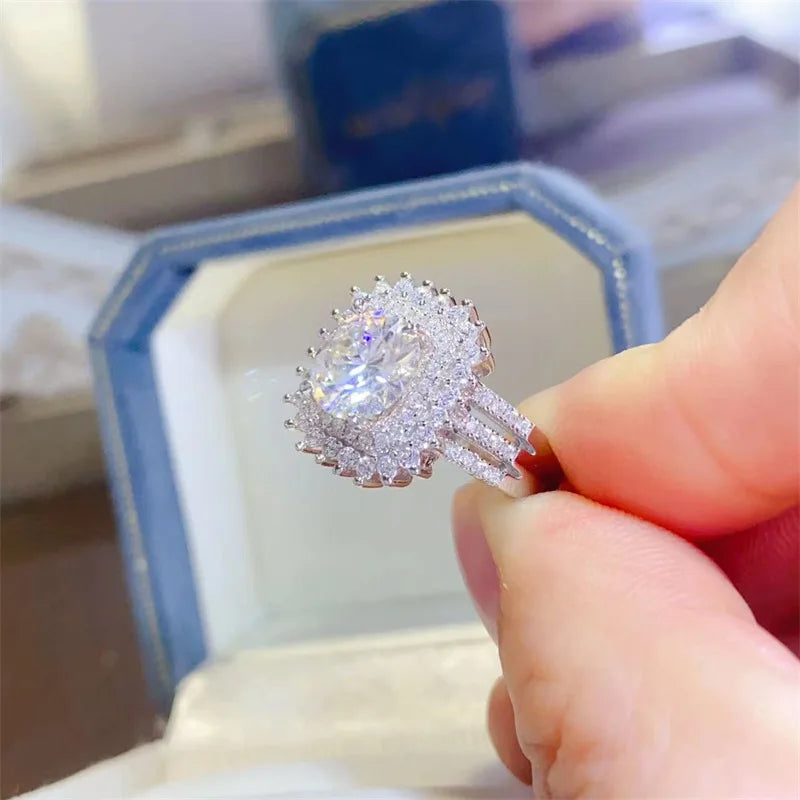 Luxury 18K Solid Platinum PT950 certifid 2 carat D color moissanite ring wholesale eight heart eight cut diamond ring for women