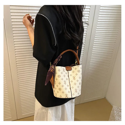 2025 Luxury Designer Women'S Shoulder Bag High-End Fashional Water Bucket Bag Crossbody Bags Unique Women Clutch Travel Tote Bag
