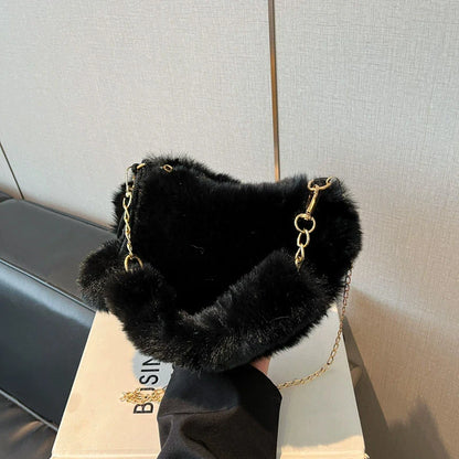 Large Capacity Fur Handbag Heart Shape Ladies Shoulder Bag Fashionable Cute Soft Zipper Closure Interior Phone Pocket