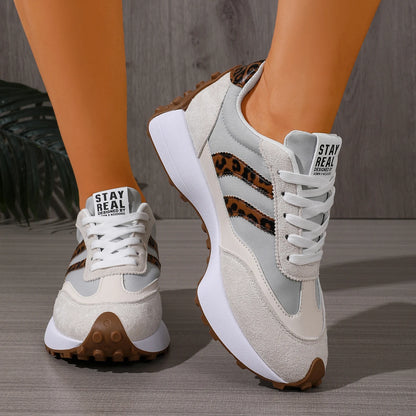 2026 Spring Women Sneakers New Luxury Flat Slip on Sneakers Women Trend Comfortable Lightweight Outdoor Designer Shoes for Women