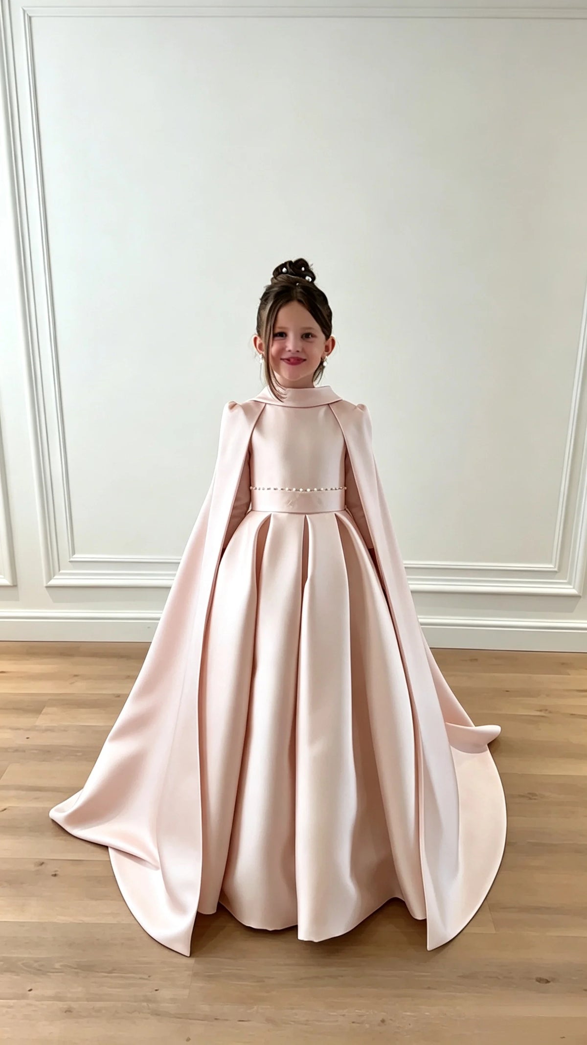 Luxurious White Sequin Beauty Pageant Dress With High Neck Long Sleeves A-line Tail Flower Girl Dress Toddler Princess Wedding