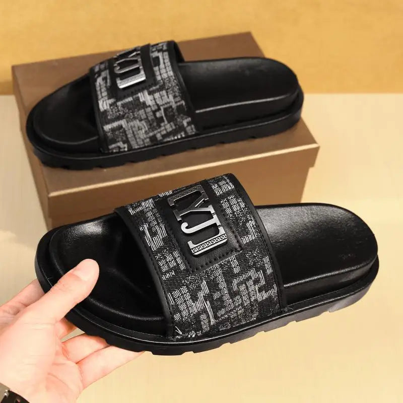 Summer 2026 Large Size Luxury Buckle Trendy Full Face Bread Slippers Retro Casual Beach Slippers Comfortable Roman Style Sandals