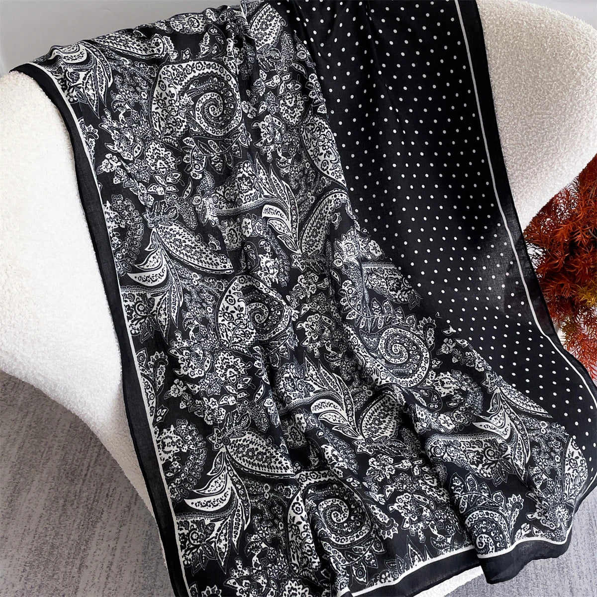 Autumn and Winter Travel Warm Cashmere Shawl Scarf Fashion Women Paisley Print Pashmina Blanket Wraps Female Cute Poncho Bufanda