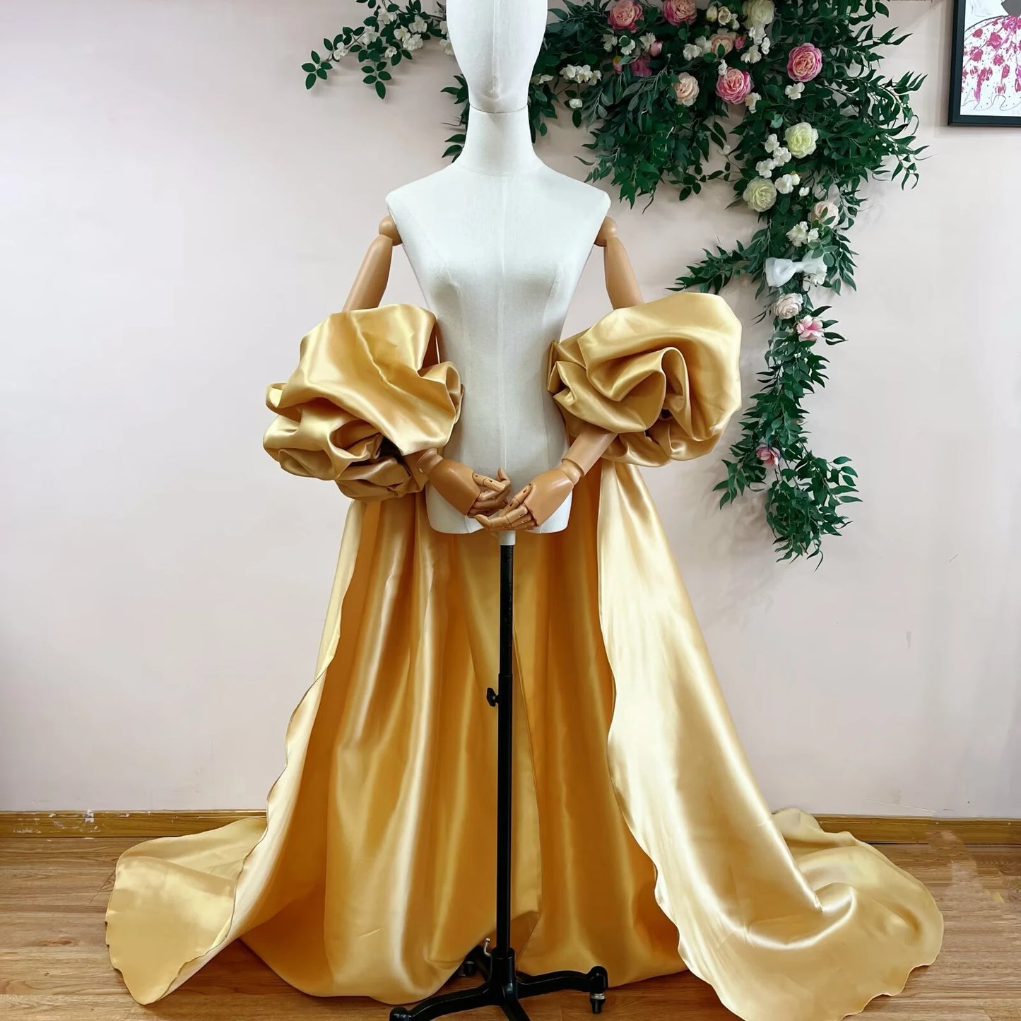 Red  Mikado Satin Long Wedding Cape Puffy Short Sleeves Court Tain Evening Cape Outfit Coat For Women Costume DJ199