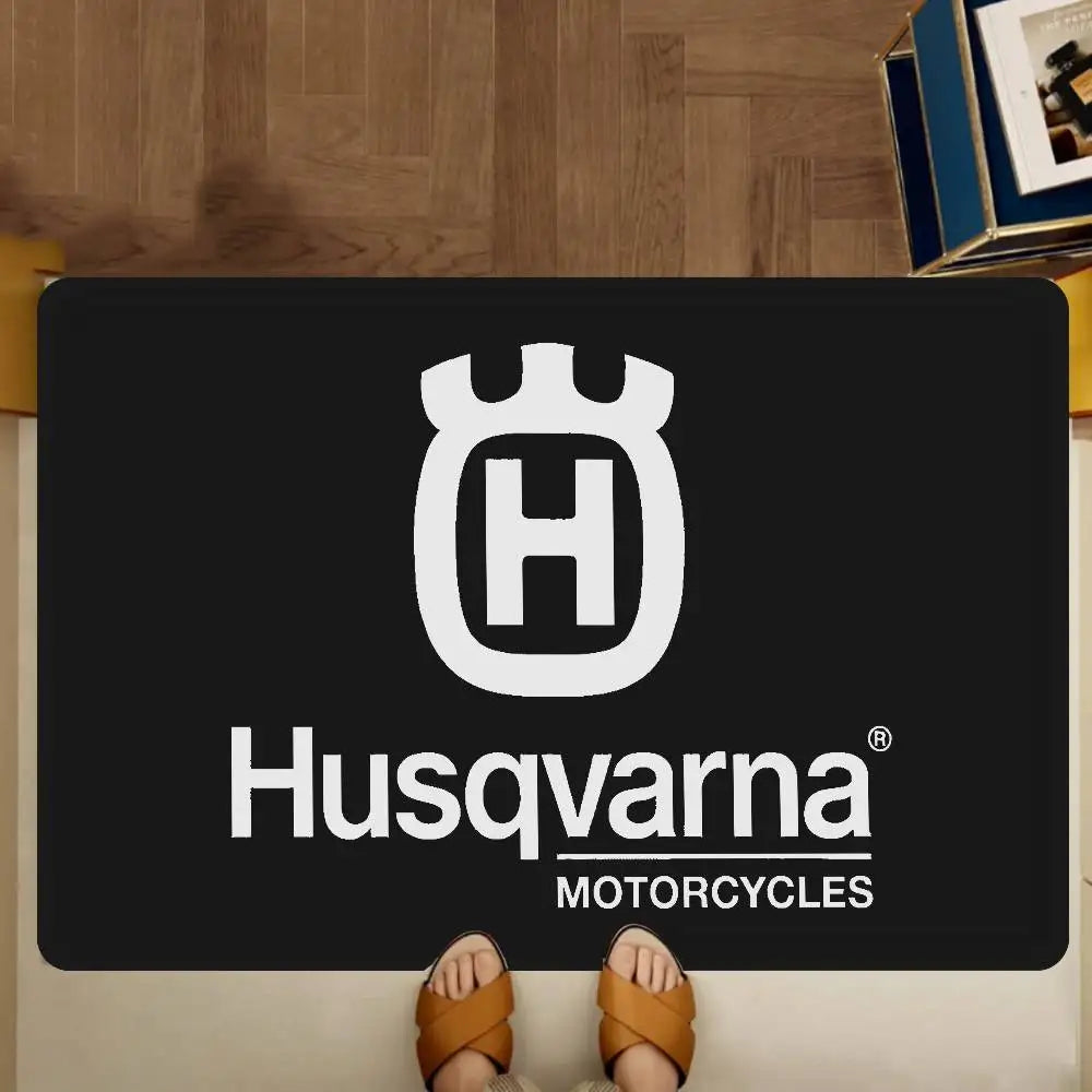 H-Husqvarna Logo Floor Mat INS Style Soft Bedroom Floor House Laundry Room Mat Anti-skid Household Carpets
